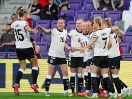 全英羽球赛｜2局挫印尼女双 乐娜直闯8强